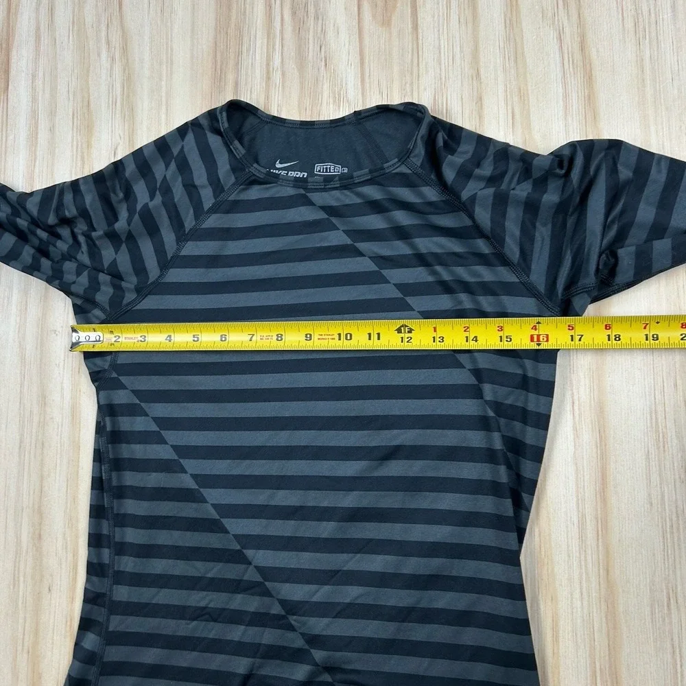 Nike Pro Shirt Womens Medium Gray Black Long‎ Sleeve Athletic Pro Dri-FIT